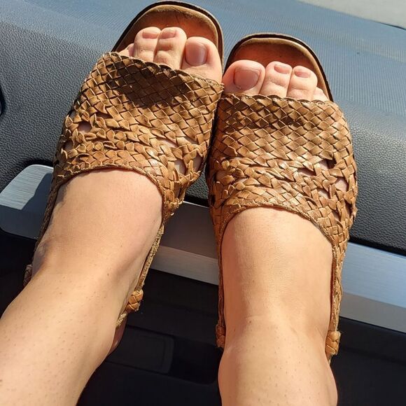 SESTO MEUCCI size 7 Sandals - Picture 2 of 7